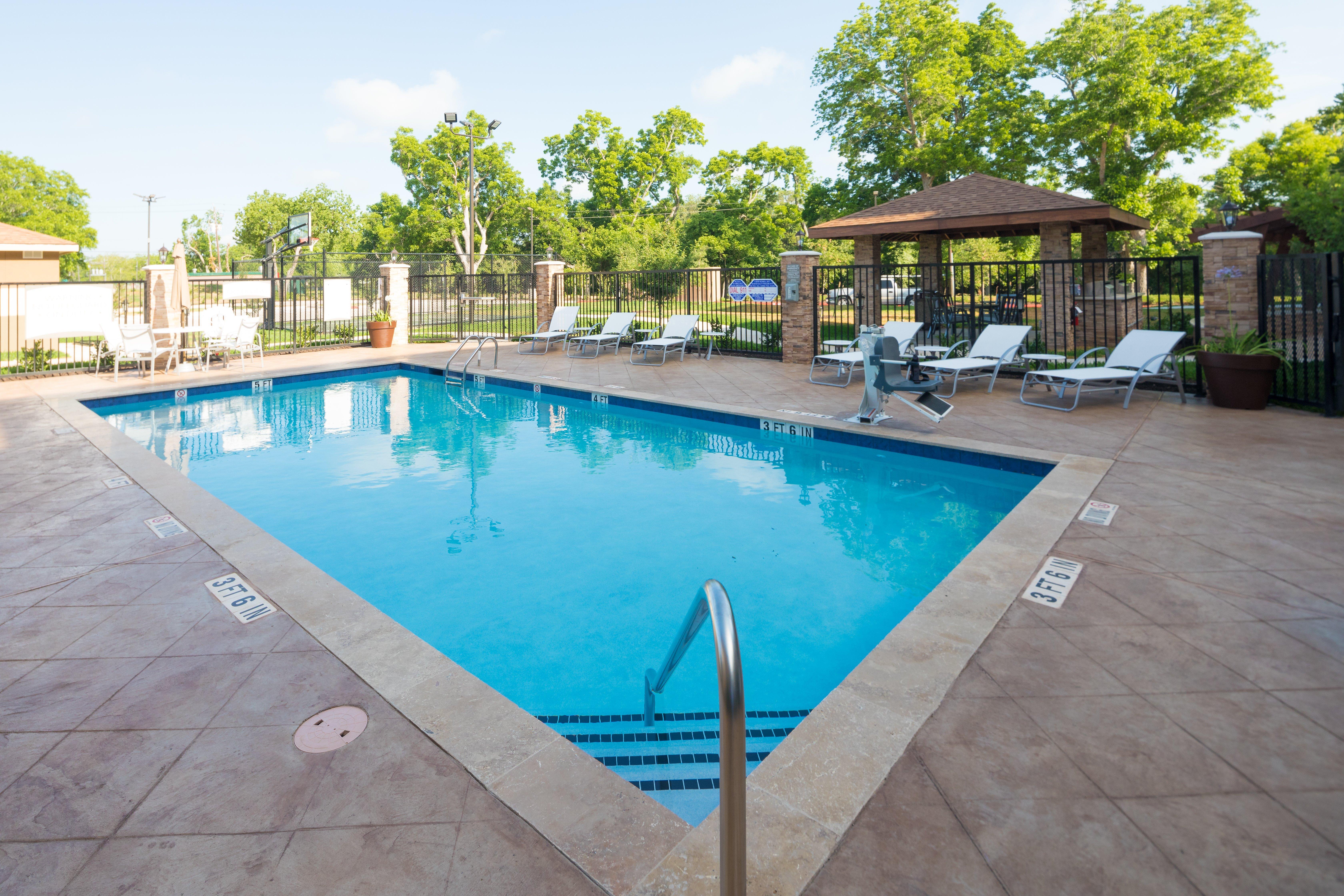 Staybridge Suites - Lake Jackson By Ihg Екстериор снимка